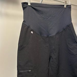 Figs Zamora Maternity scrub pant. Size small.